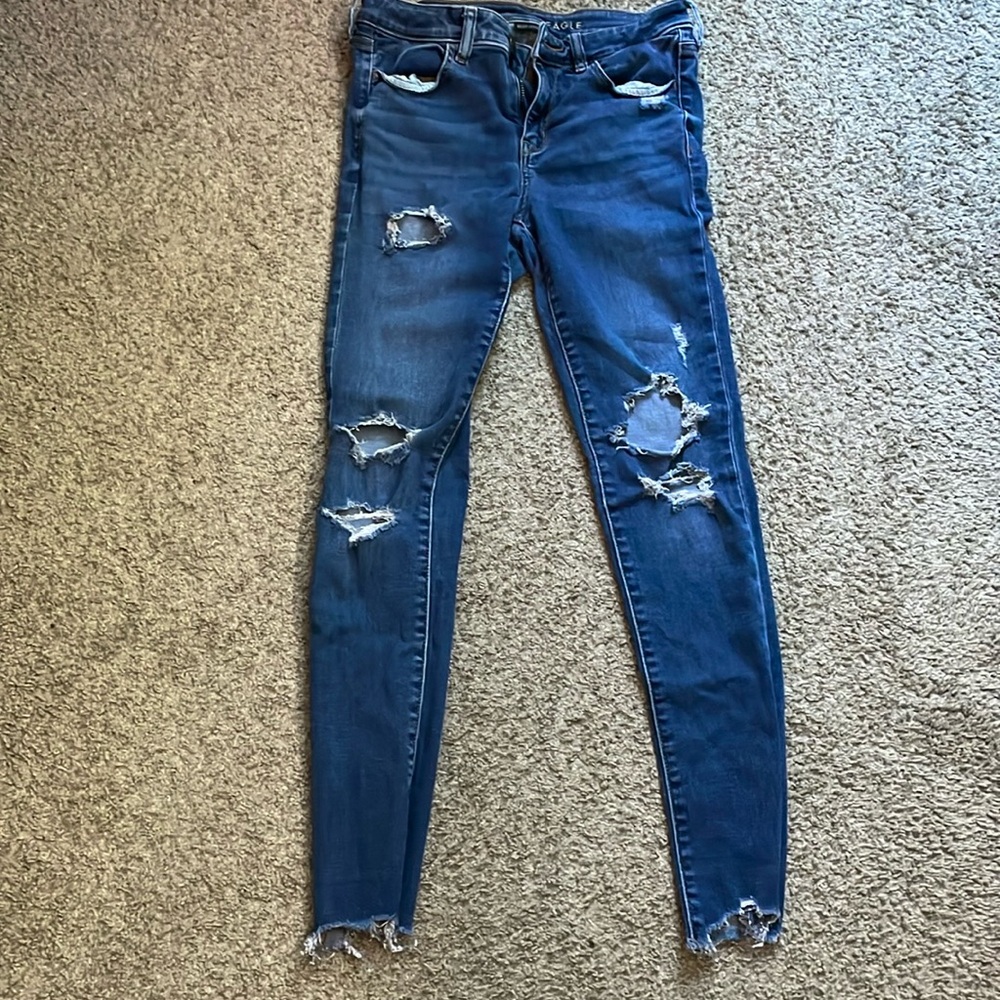Women’s American eagle skinny blue jeans